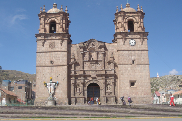 04P - La Cath&eacute;drale de Puno