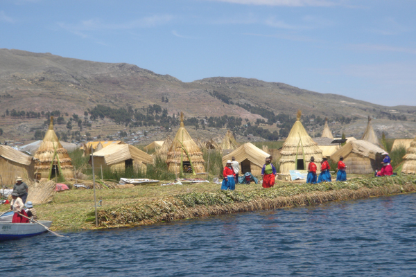 05P - L'acceuil sur une &icirc;le flottante...
