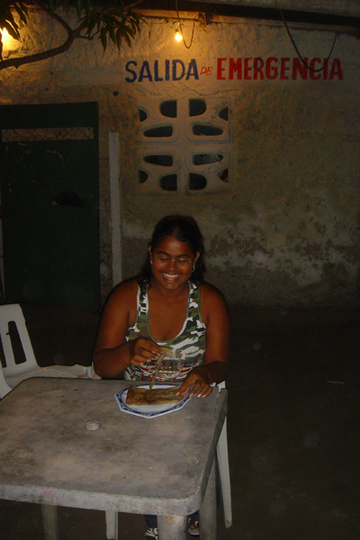 16C - Candy semble apprecier les galettes