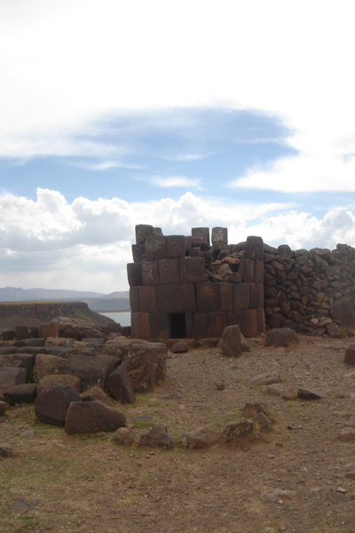 16P - tour fun&eacute;raire de Sillustani