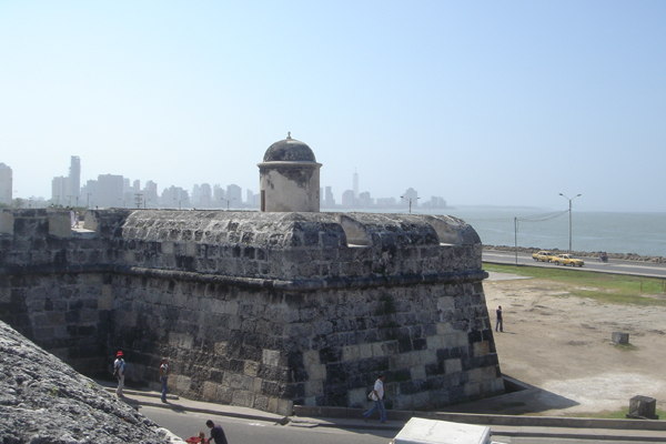 20C -  derri&egrave;re les remparts le quartier de Boca Grande