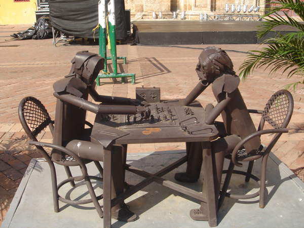 28C - joueurs d'echec ne semblant pas souffrir de la chaleur...