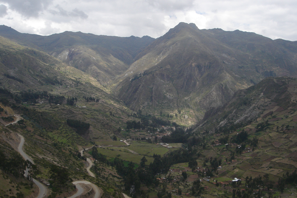 87P - Chavin au fond de la vall&eacute;e