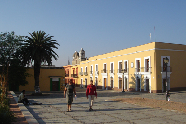 M07 - Place devant l'&eacute;glise San Domingo