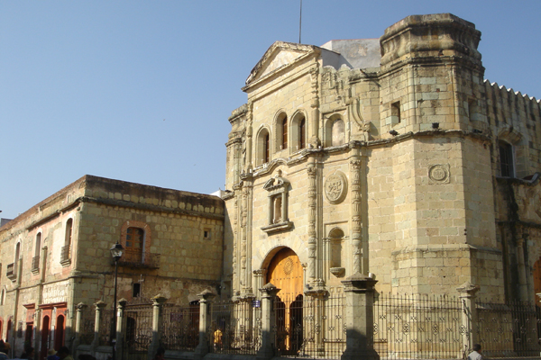 M09 - Eglise San Felipe Neri